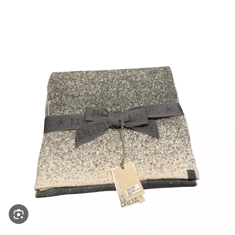 NWT Barefoot Dreams Women’s CozyChic Lite Confetti‎ Scarf Soft Luxurious Warm